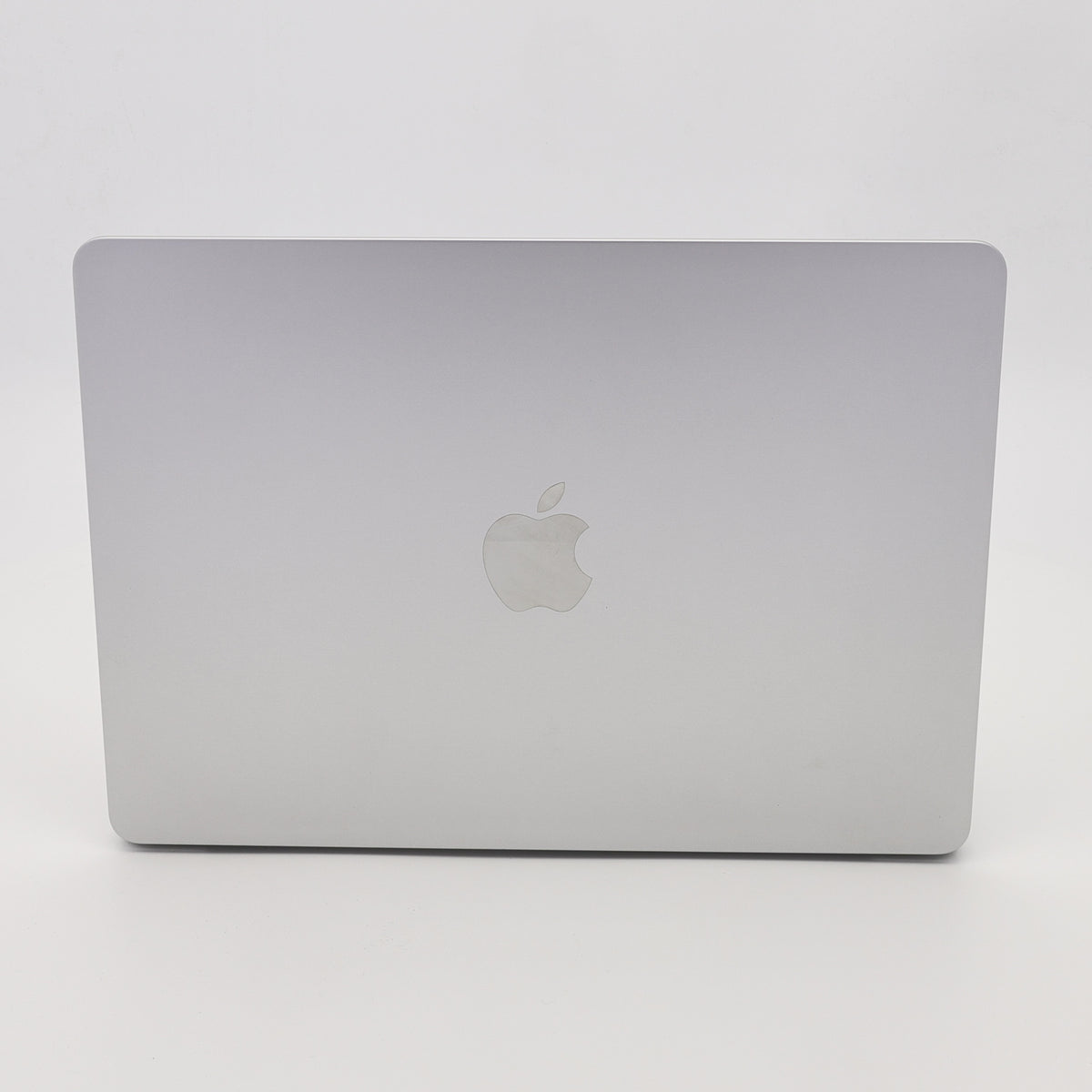 95新 Apple MacBook Air 22年 13寸 M2（8+8核） 8G RAM 256G SSD 銀色