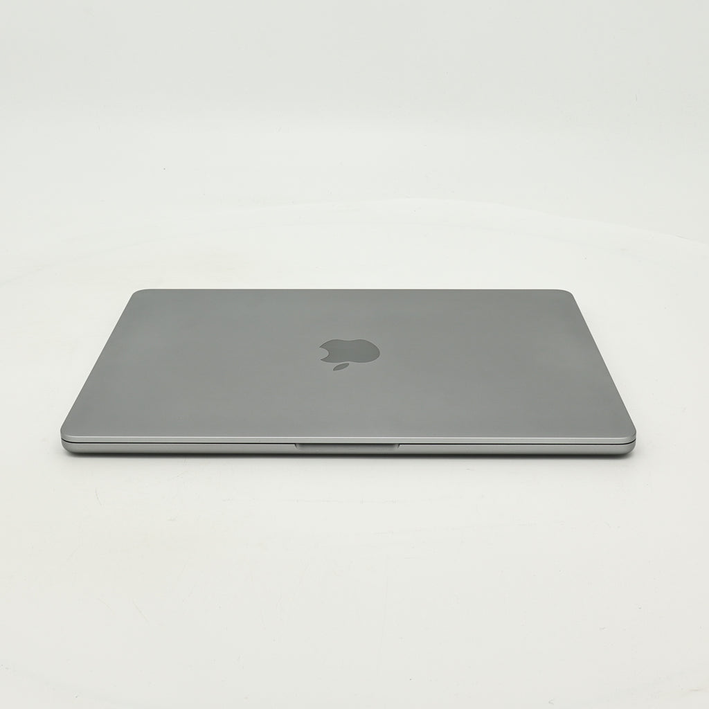 95新 Apple MacBook Air 22年 13寸 M2（8+8核） 8G RAM 256G SSD 深空灰色