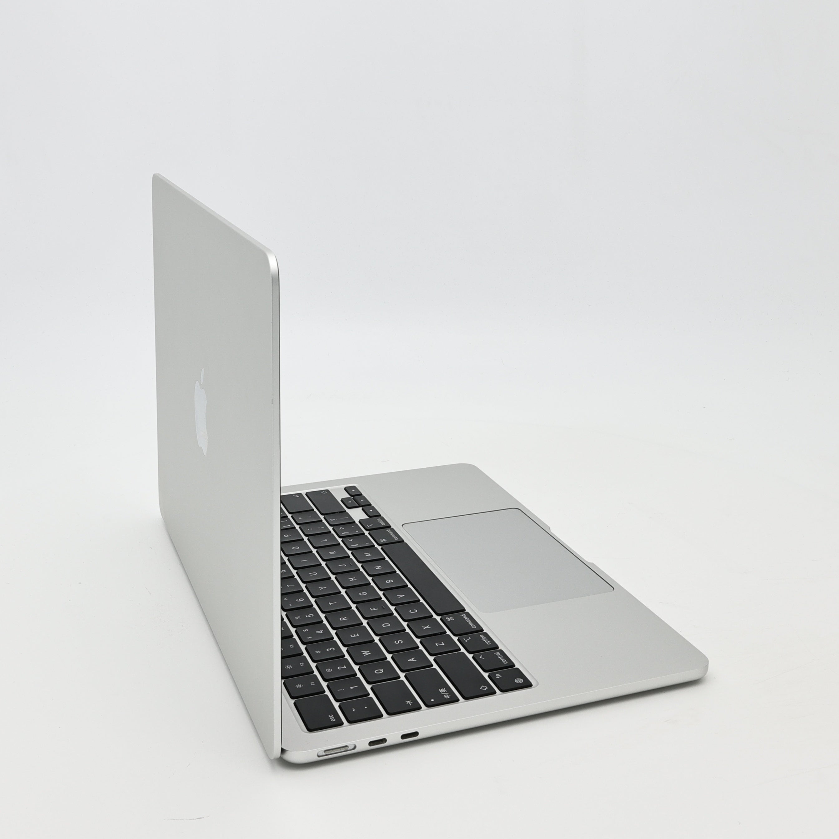 95新 Apple MacBook Air 22年 13寸 M2（8+10核） 8G RAM 512G SSD 銀色