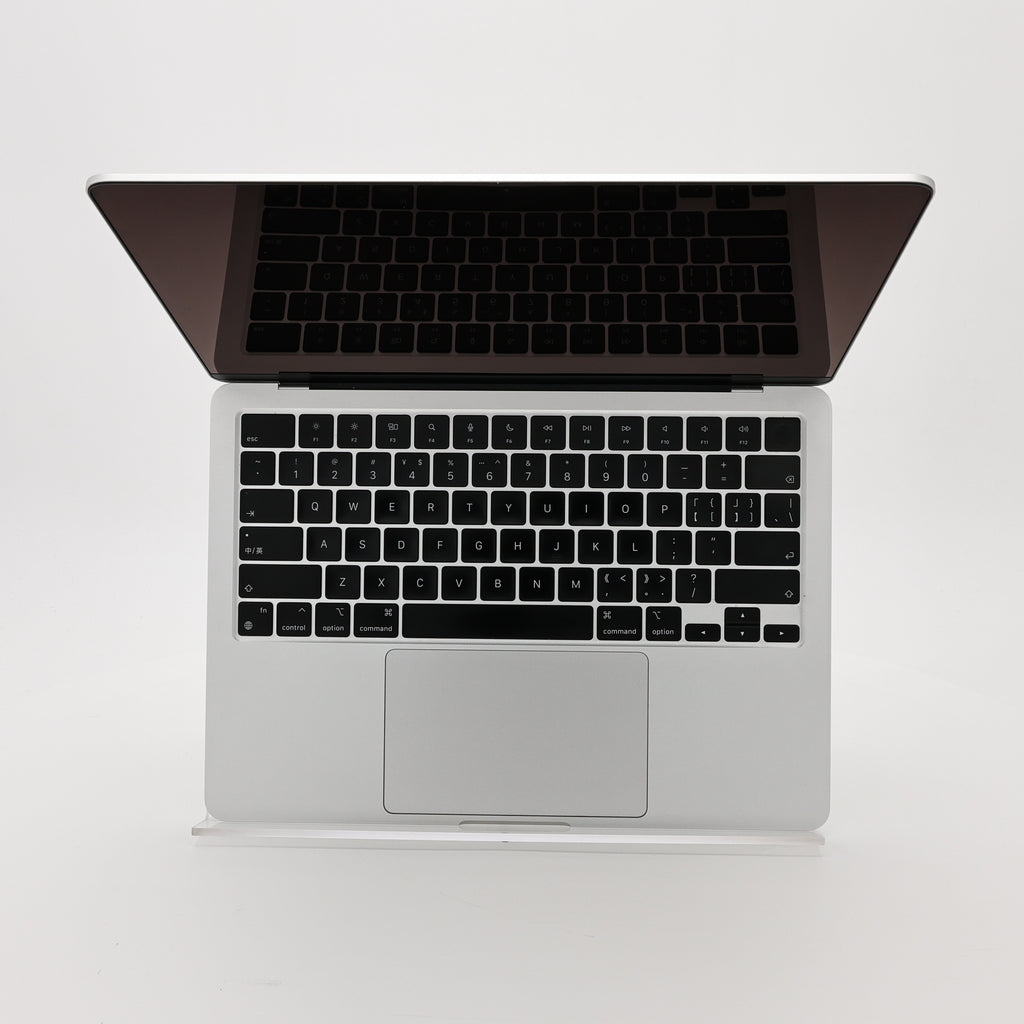 95新 Apple MacBook Air 22年 13寸 M2（8+8核） 8G RAM 256G SSD 銀色