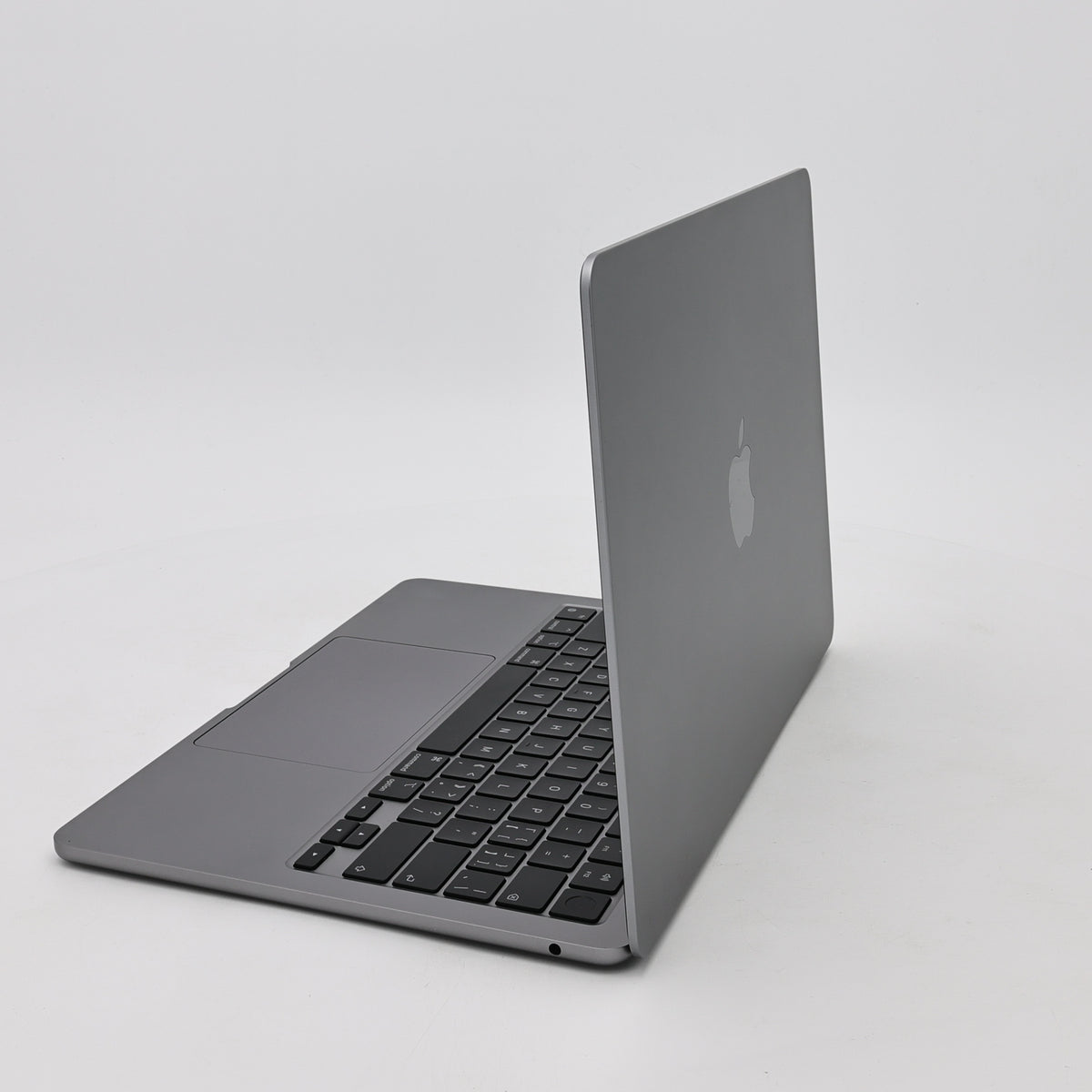 99新 Apple MacBook Air 22年 13寸 M2（8+8核） 8G RAM 256G SSD 深空灰色