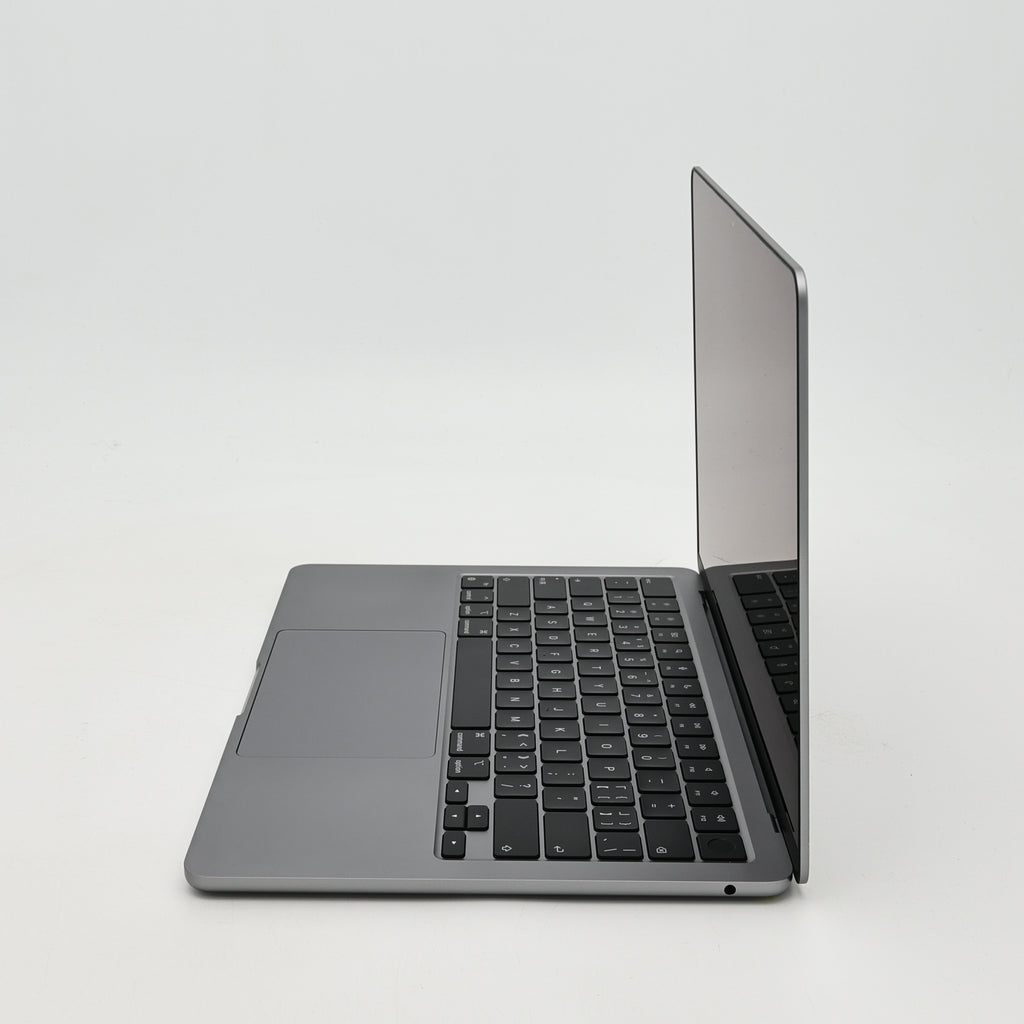 95新 Apple MacBook Air 22年 13寸 M2（8+8核） 8G RAM 256G SSD 深空灰色