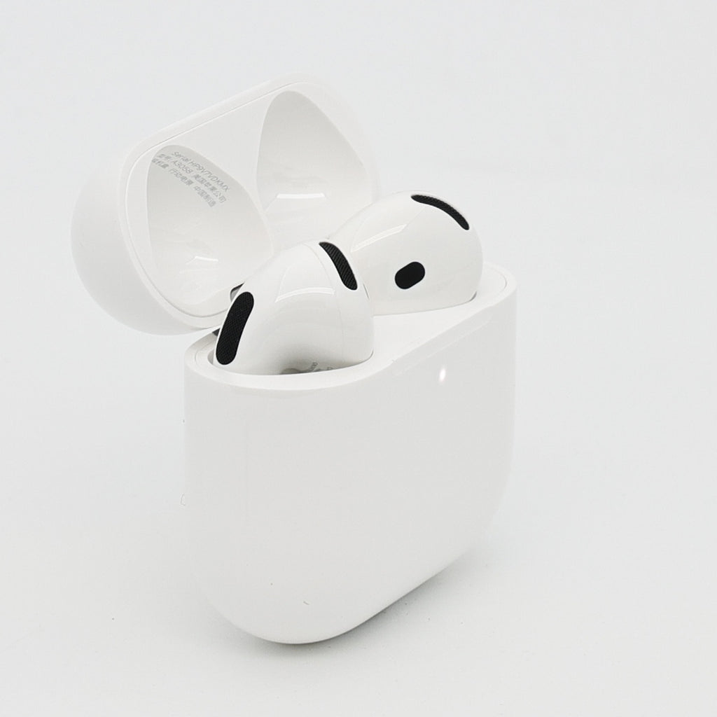99新 Apple AirPods 4 (不支持主動降噪) 白色