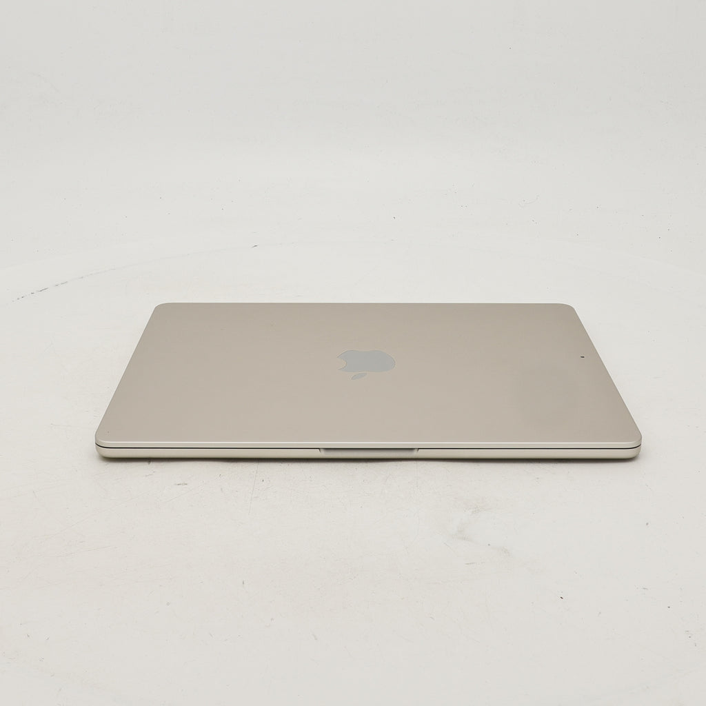 95新 Apple MacBook Air 22年 13寸 M2（8+8核） 8G RAM 256G SSD 星光色