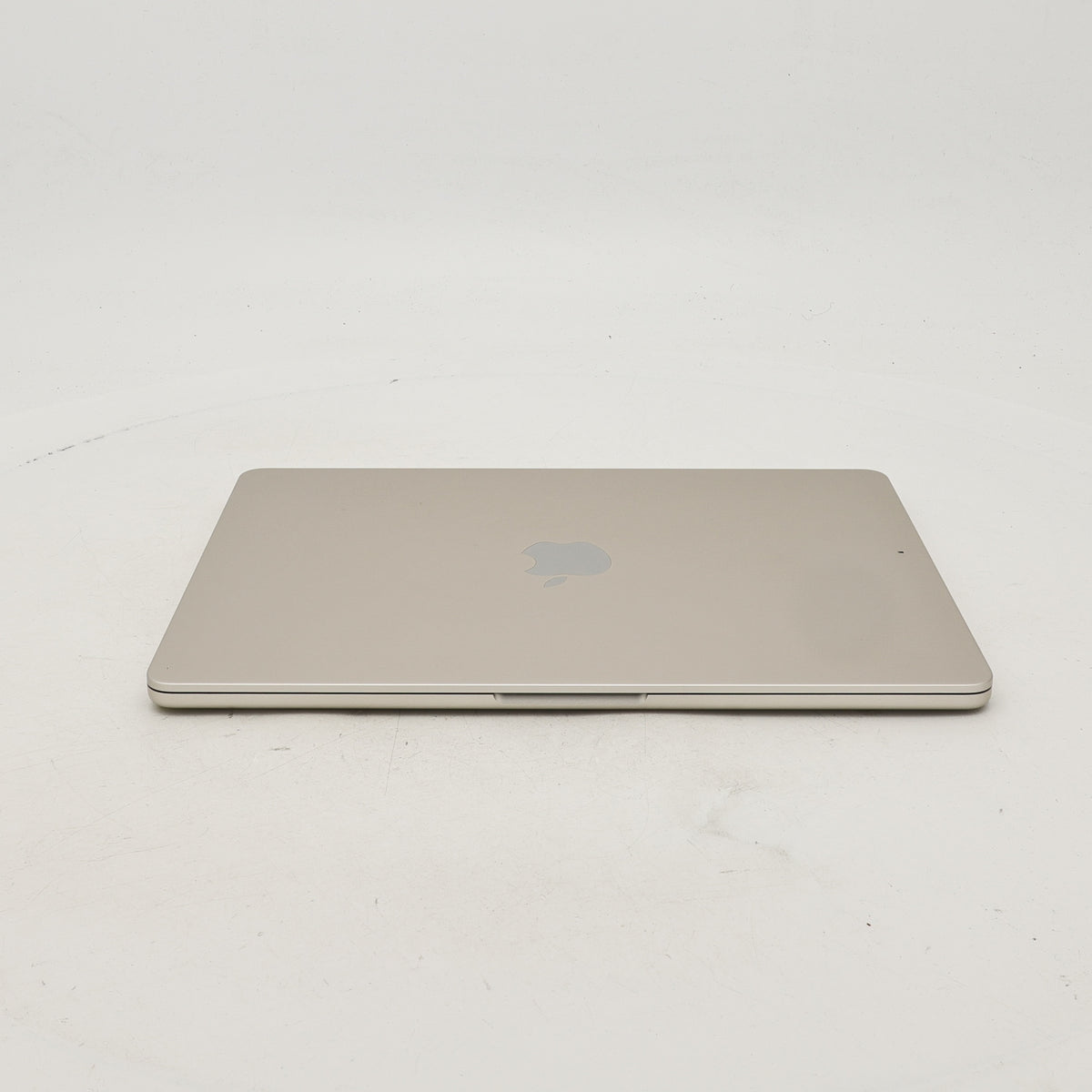 95新 Apple MacBook Air 22年 13寸 M2（8+8核） 8G RAM 256G SSD 星光色