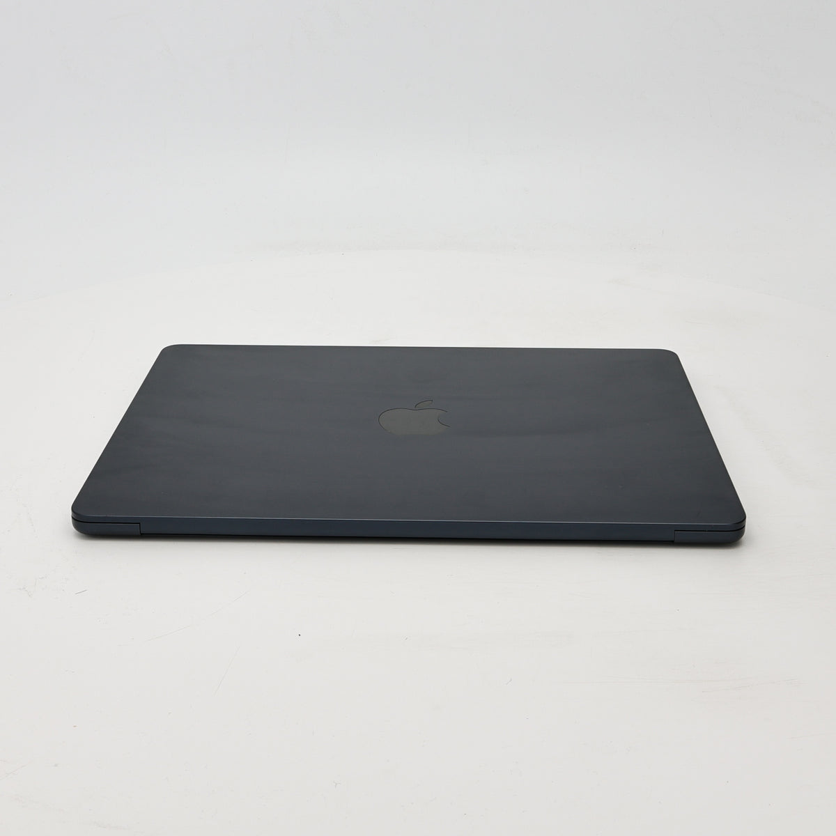 95新 Apple MacBook Air 22年 13寸 M2（8+10核） 8G RAM 512G SSD 午夜色