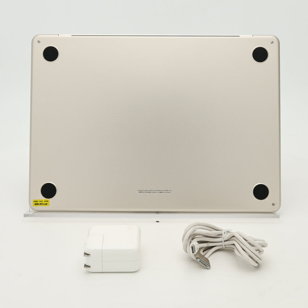 95新 Apple MacBook Air 24年 13寸 M3（8+8核） 8G RAM 256G SSD 星光色