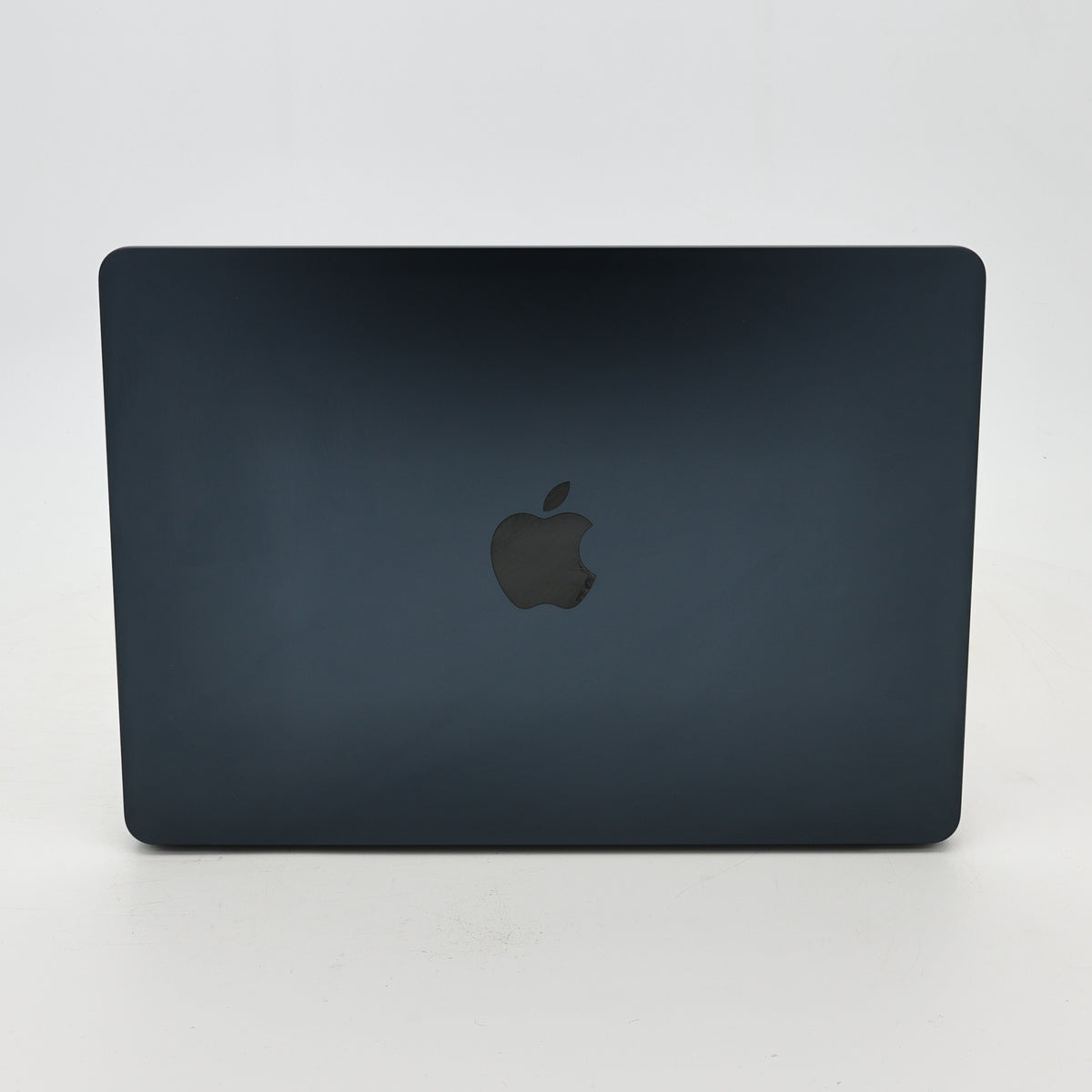 95新 Apple MacBook Air 22年 13寸 M2（8+10核） 16G RAM 256G SSD 午夜色