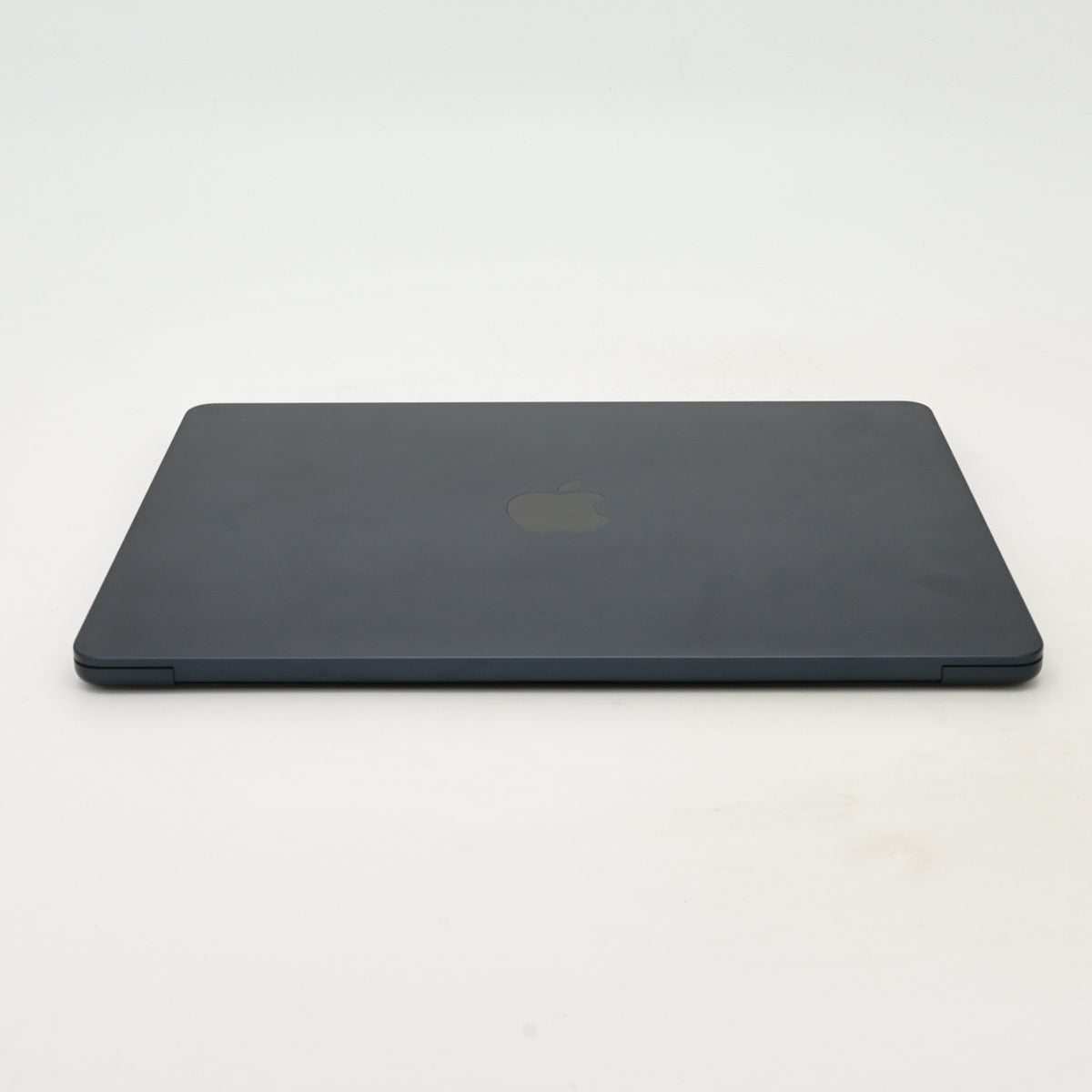 99新 Apple MacBook Air 22年 13寸 M2（8+8核） 8G RAM 256G SSD 午夜色