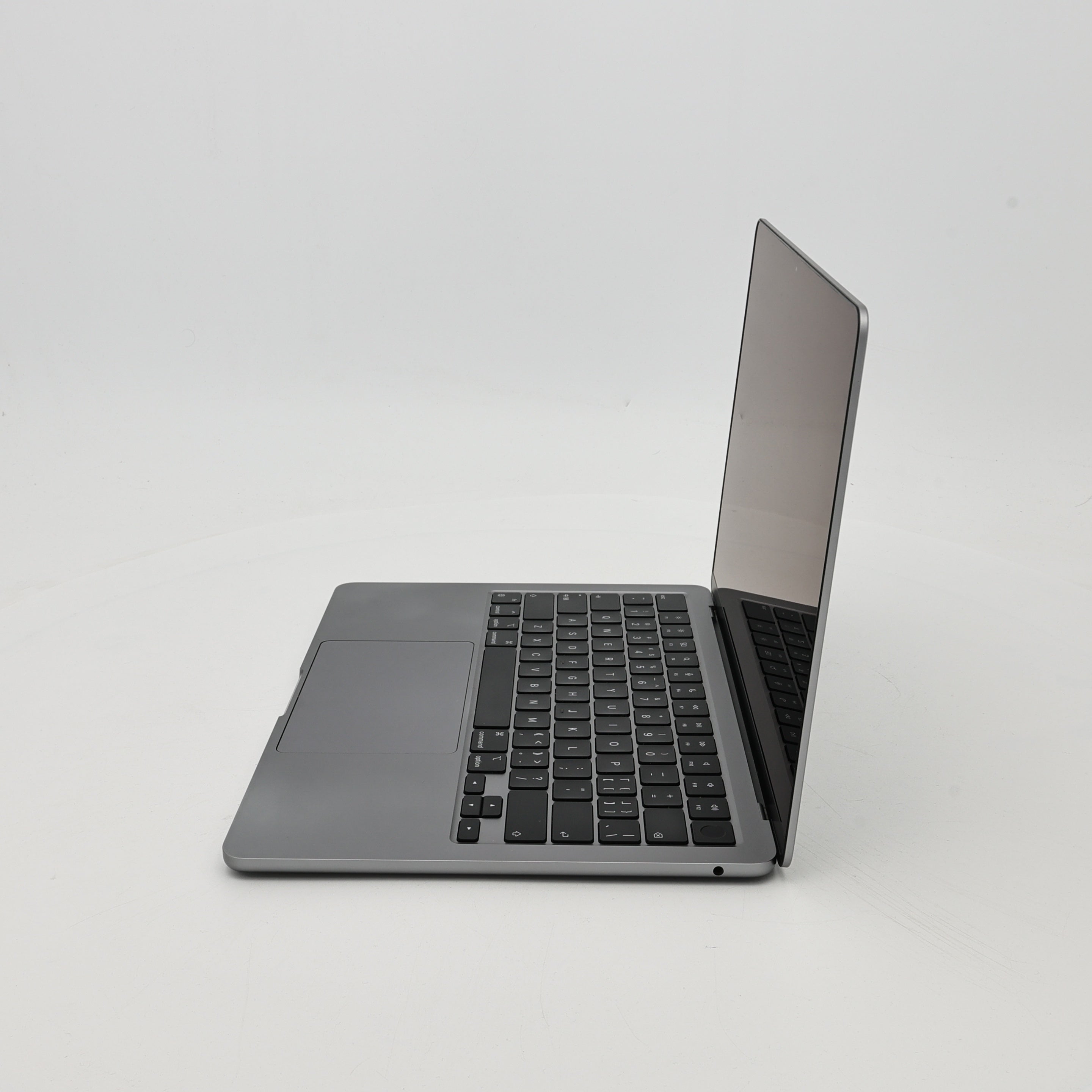 95新 Apple MacBook Air 24年 13寸 M3（8+8核） 8G RAM 256G SSD 深空灰色