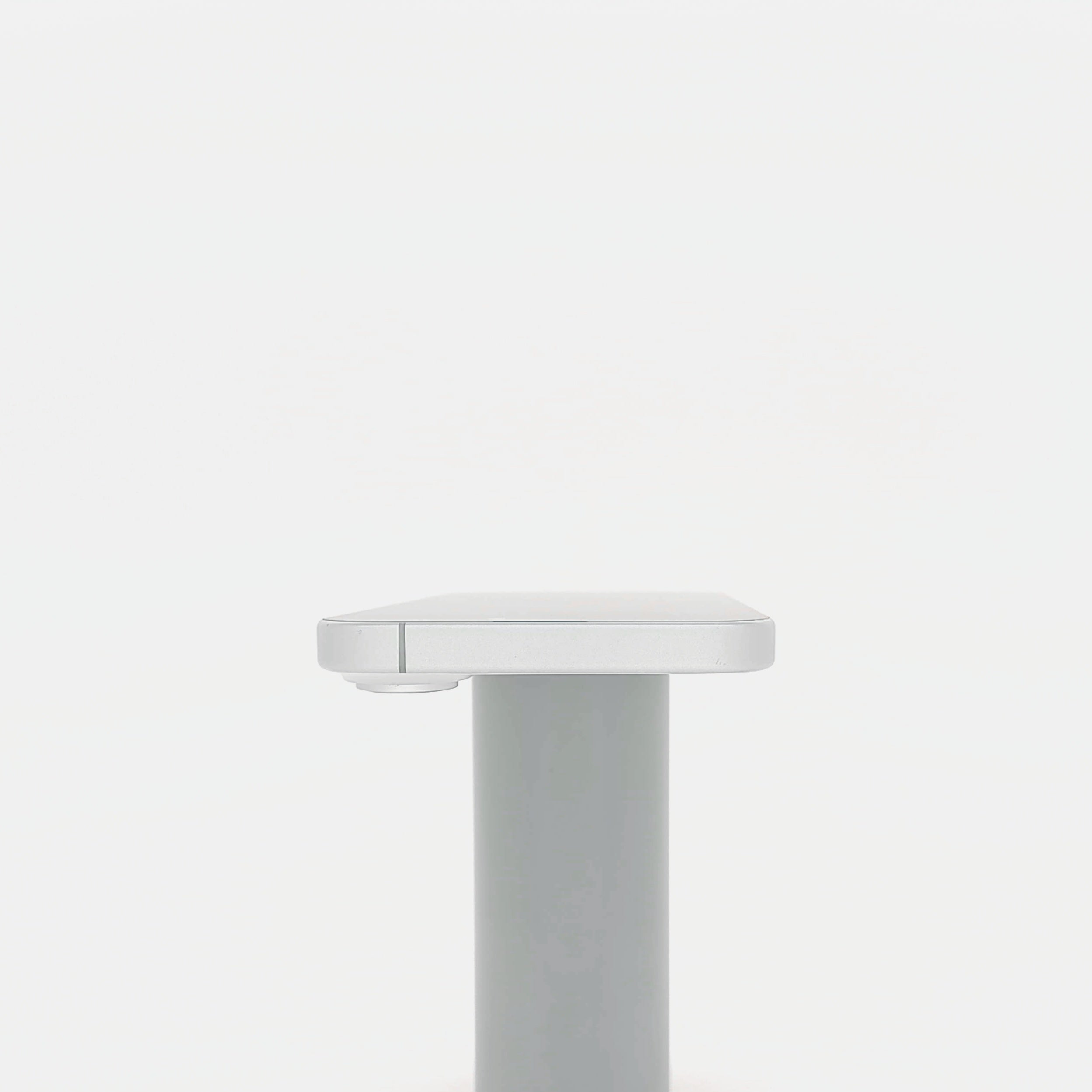 95新 Apple iPhone 16 128G 白色 中國大陸版