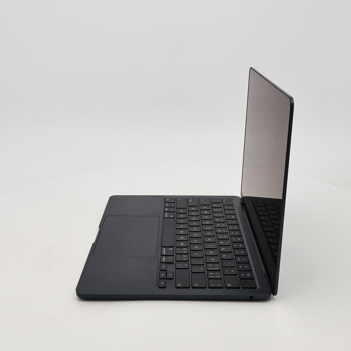 95新 Apple MacBook Air 22年 13寸 M2（8+8核） 8G RAM 256G SSD 午夜色
