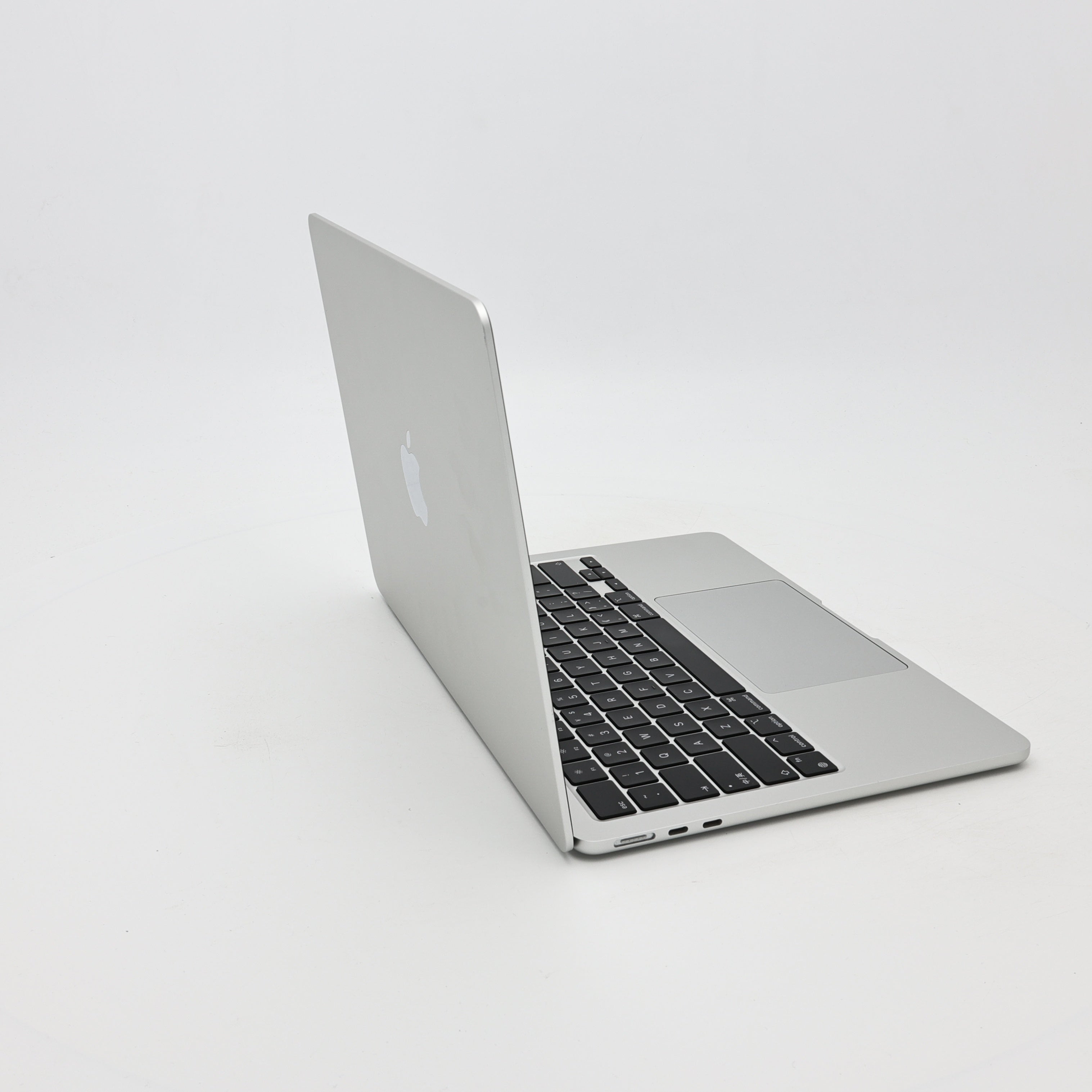 95新 Apple MacBook Air 22年 13寸 M2（8+10核） 8G RAM 512G SSD 銀色