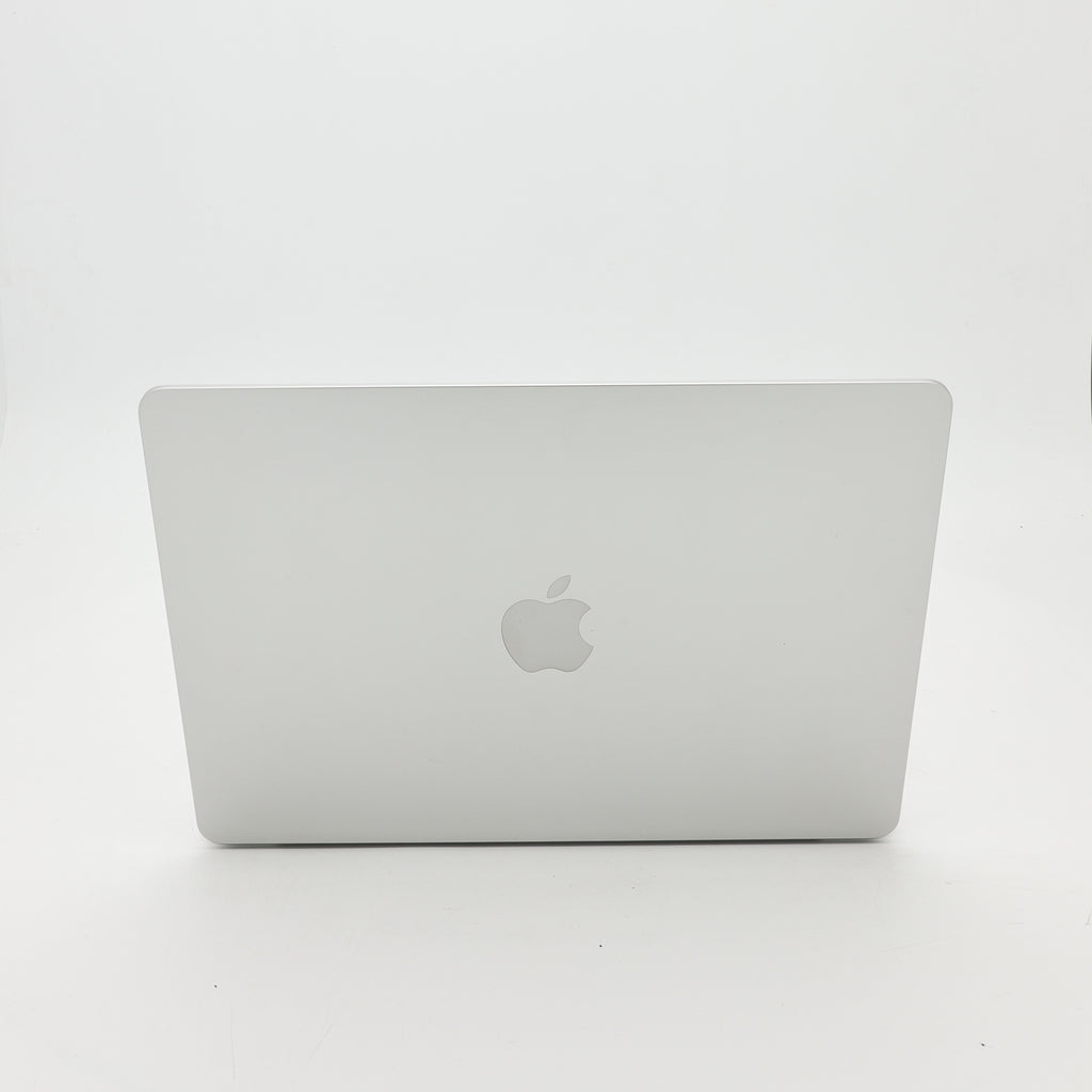 99新 Apple MacBook Air 22年 13寸 M2（8+8核） 8G RAM 256G SSD 銀色