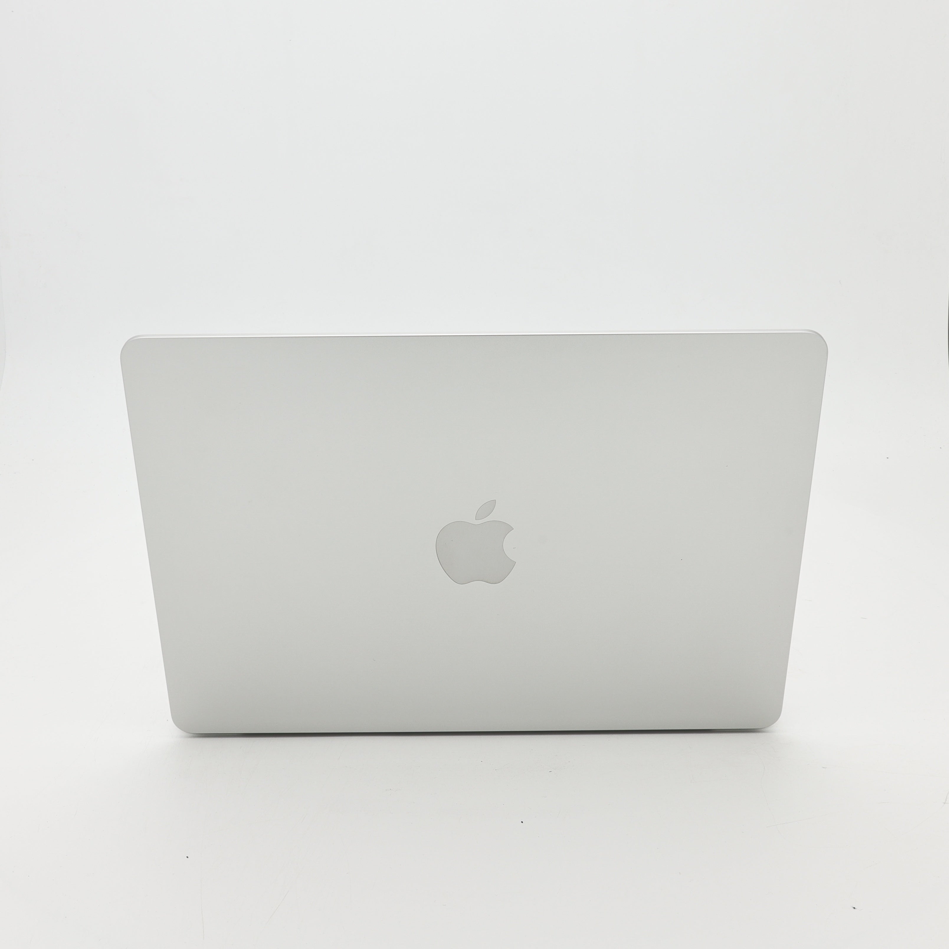 99新 Apple MacBook Air 22年 13寸 M2（8+8核） 8G RAM 256G SSD 銀色