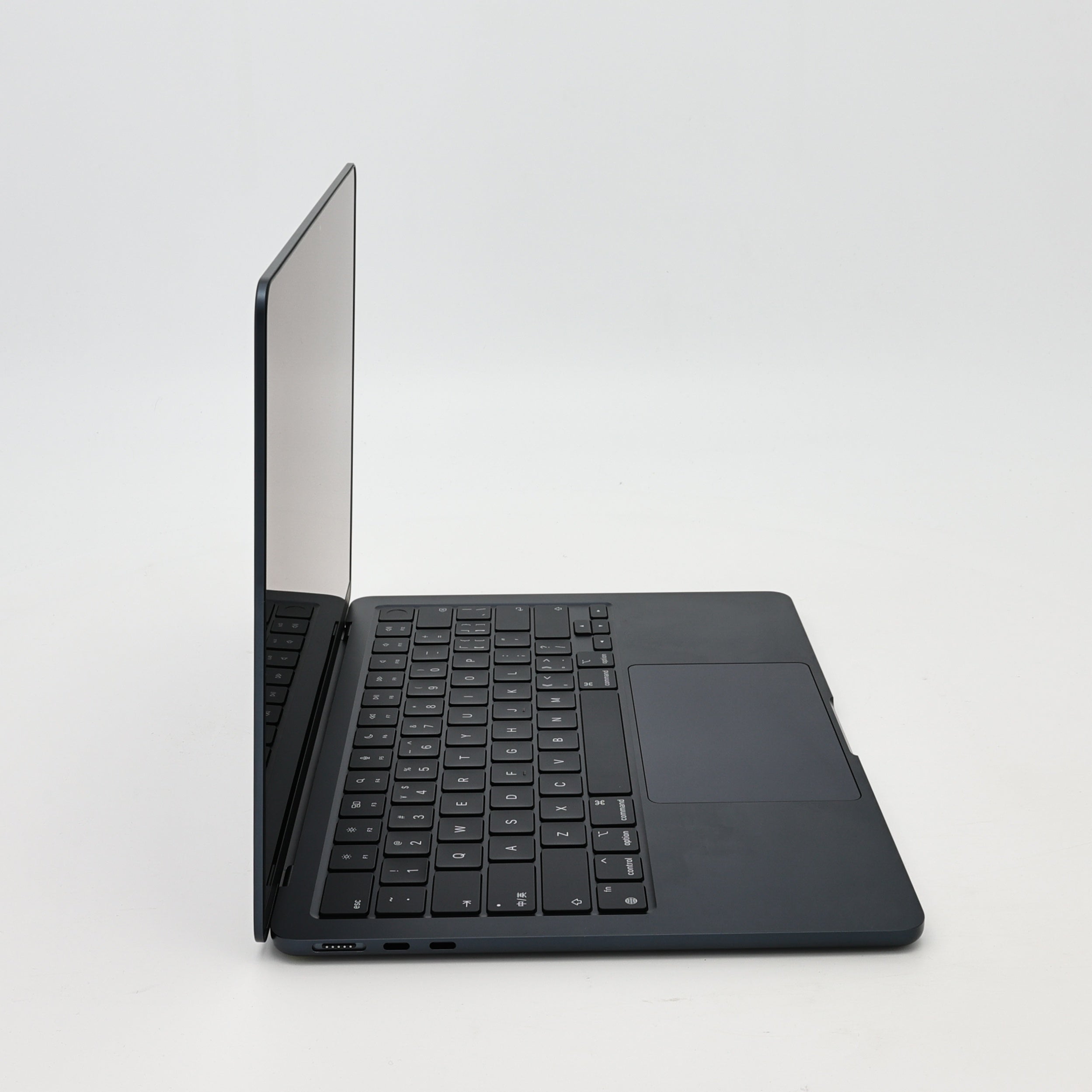 99新 Apple MacBook Air 22年 13寸 M2（8+8核） 8G RAM 256G SSD 午夜色