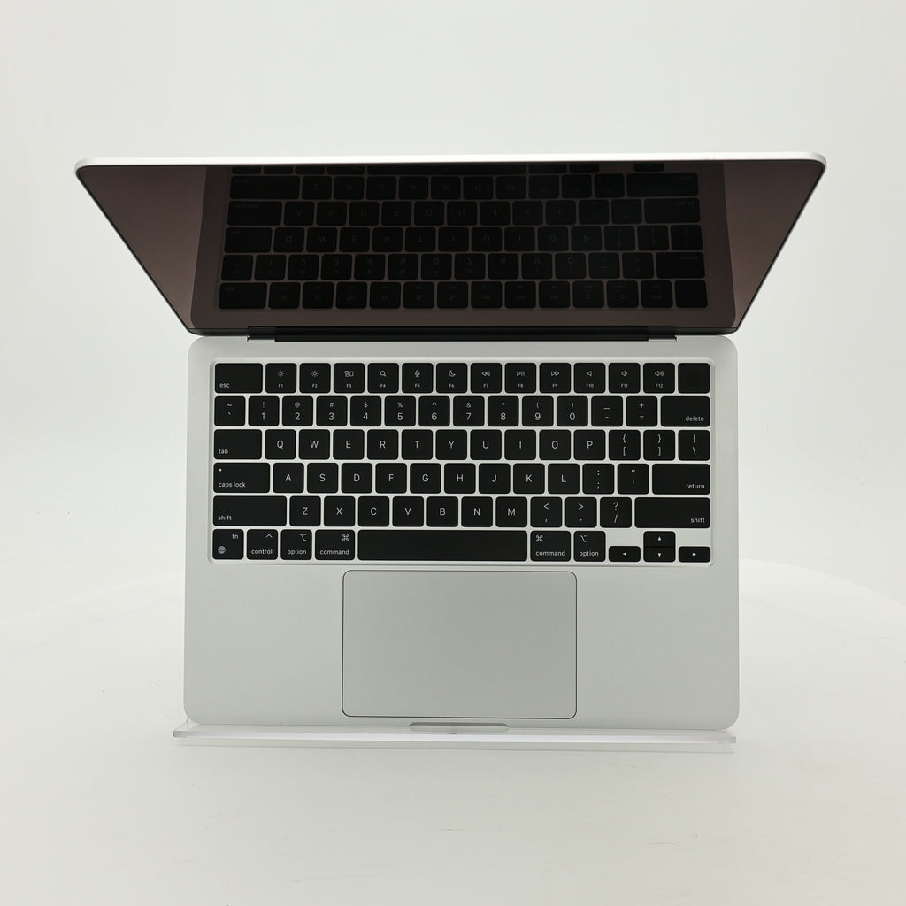 95新 Apple MacBook Air 22年 13寸 M2（8+8核） 8G RAM 256G SSD 銀色