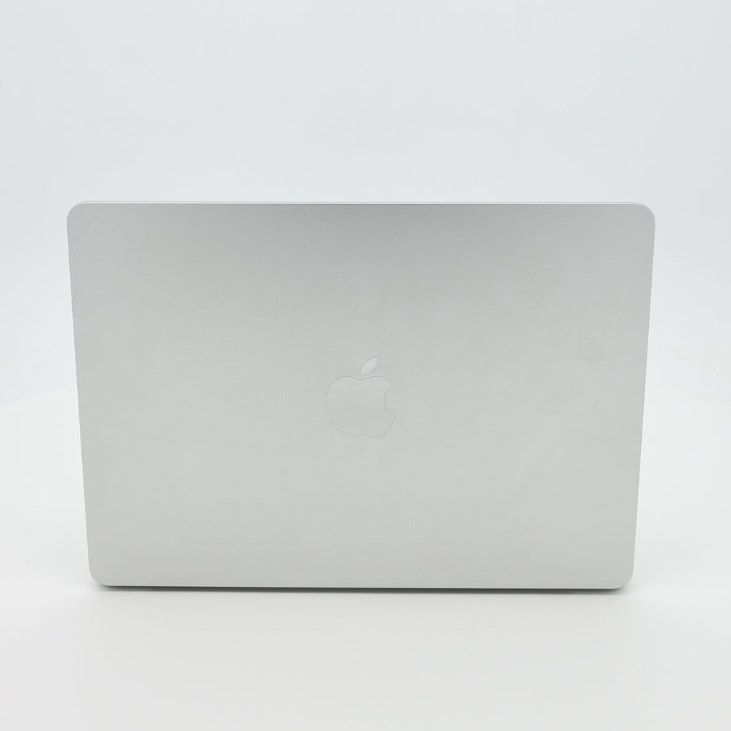 95新 Apple MacBook Air 22年 13寸 M2（8+10核） 8G RAM 512G SSD 銀色