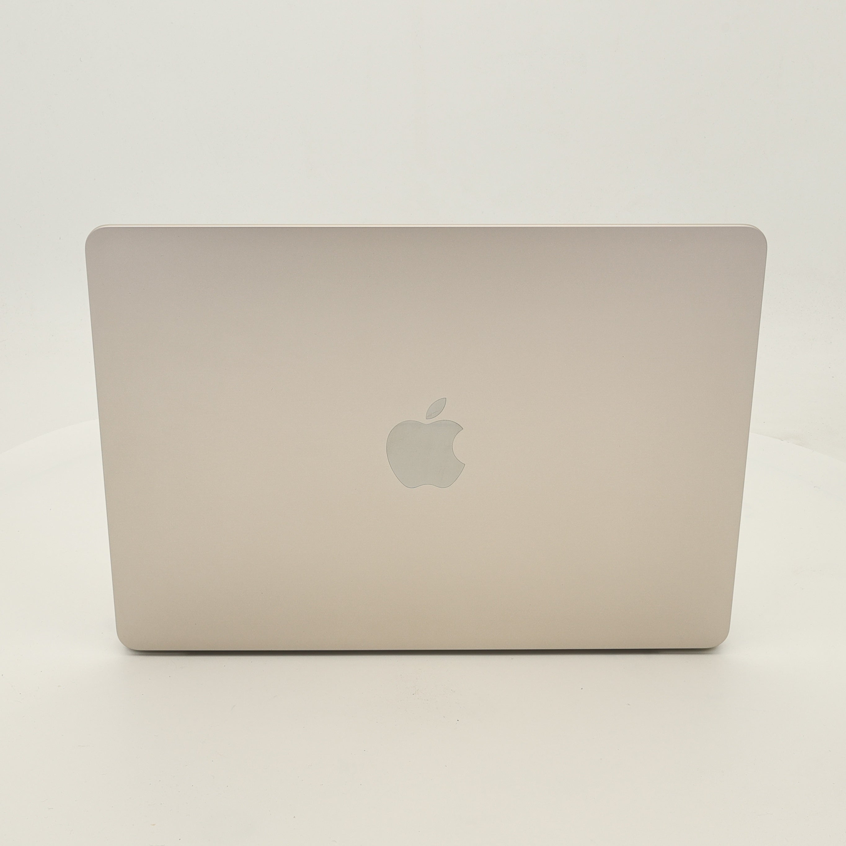 95新 Apple MacBook Air 22年 13寸 M2（8+8核） 16G RAM 256G SSD 星光色