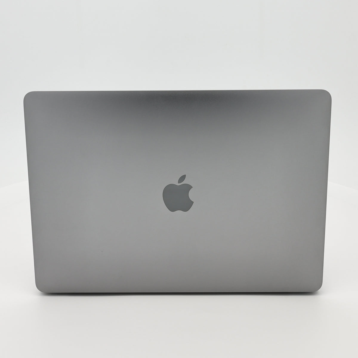 95新 Apple MacBook Pro 22年 13寸 M2（8+10核） 8G RAM 512G SSD 深空灰色