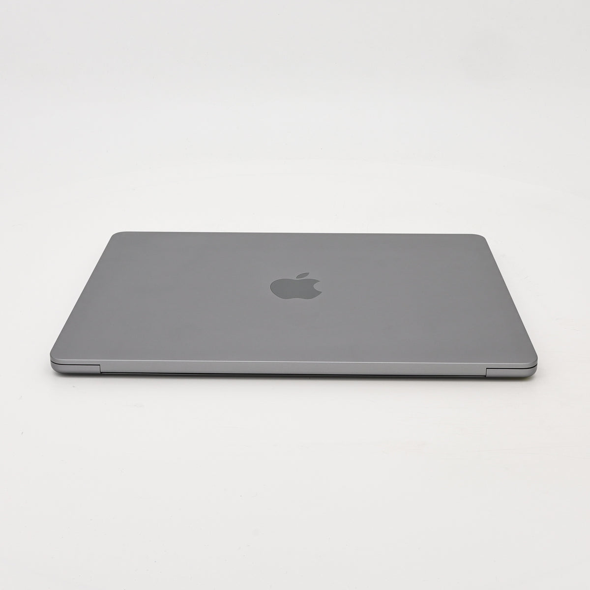 95新 Apple MacBook Air 22年 13寸 M2（8+8核） 16G RAM 256G SSD 深空灰色