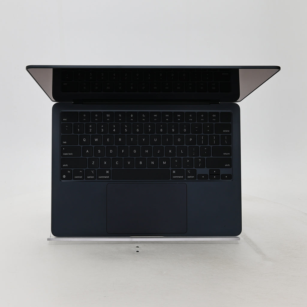 95新 Apple MacBook Air 22年 13寸 M2（8+8核） 8G RAM 256G SSD 午夜色
