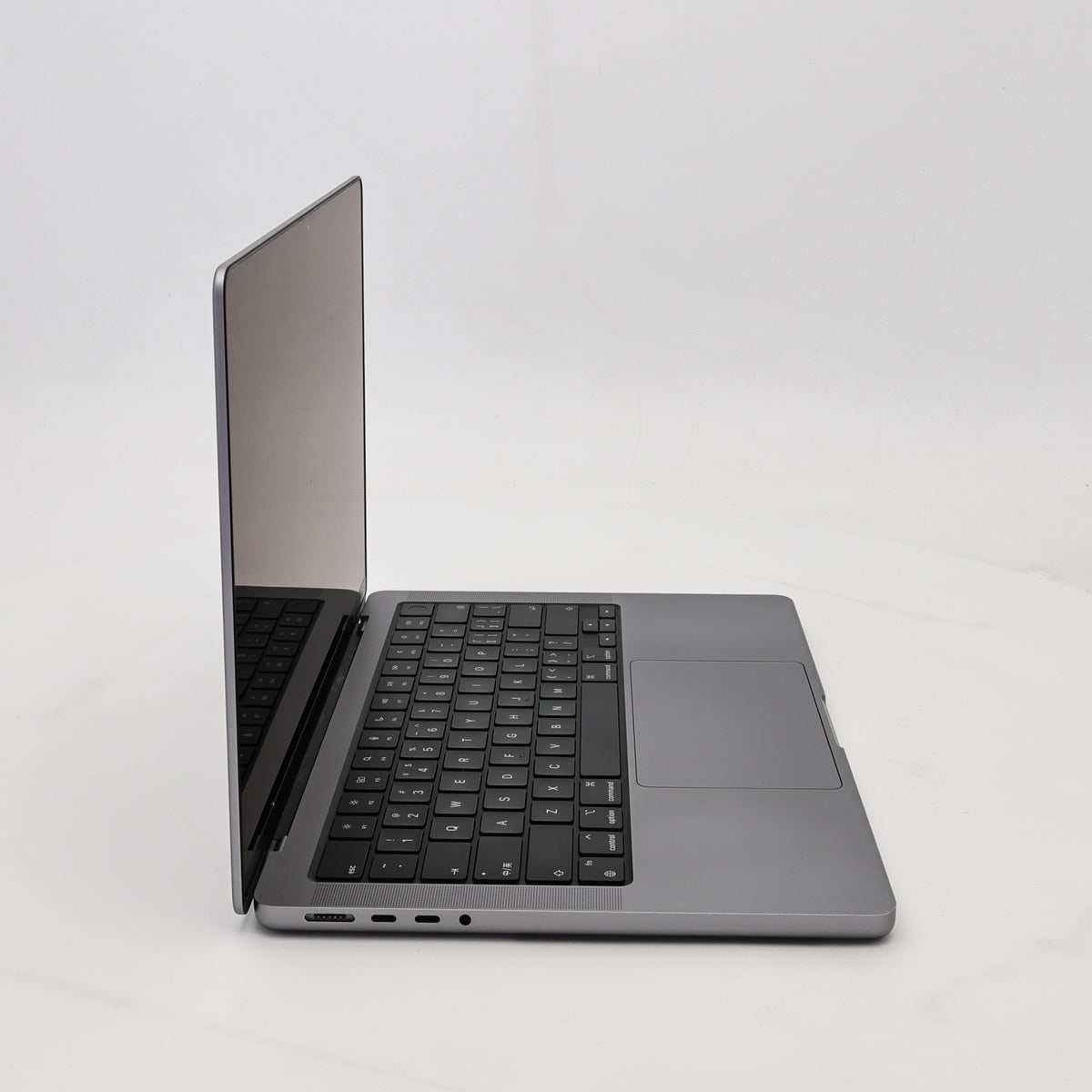 95新 Apple MacBook Pro 23年 14寸 M3（8+10核） 8G RAM 512G SSD 深空灰色