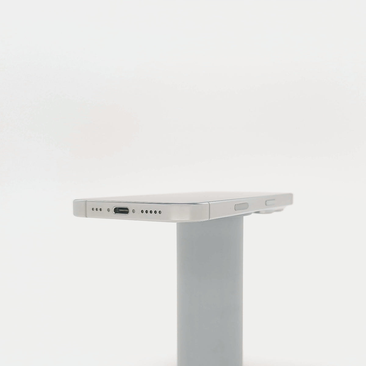 95新 Apple iPhone 16 Pro 128G 白色鈦金屬 中國大陸版
