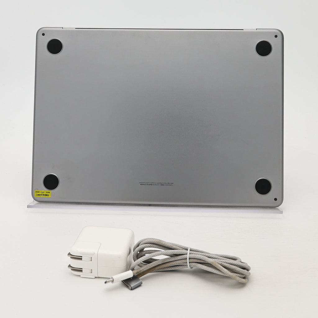 95新 Apple MacBook Air 22年 13寸 M2（8+8核） 8G RAM 256G SSD 深空灰色