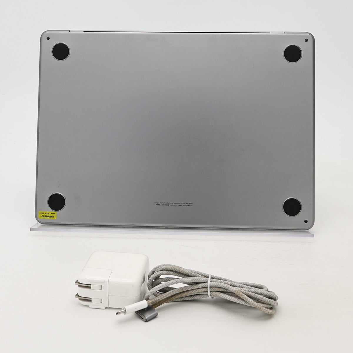 95新 Apple MacBook Air 22年 13寸 M2（8+8核） 8G RAM 256G SSD 深空灰色