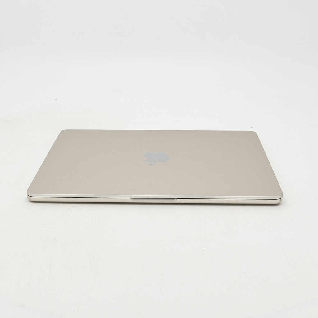 95新 Apple MacBook Air 22年 13寸 M2（8+8核） 8G RAM 256G SSD 星光色