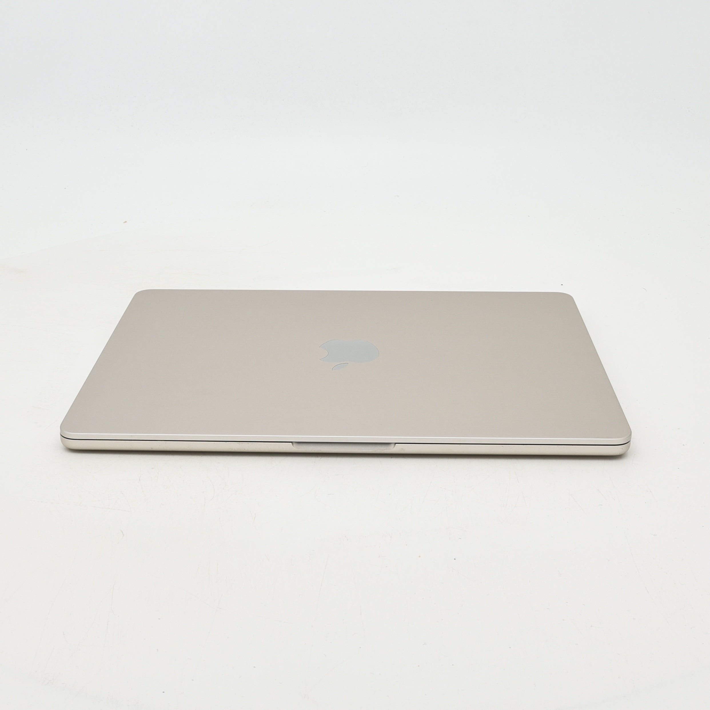 95新 Apple MacBook Air 22年 13寸 M2（8+8核） 8G RAM 256G SSD 星光色