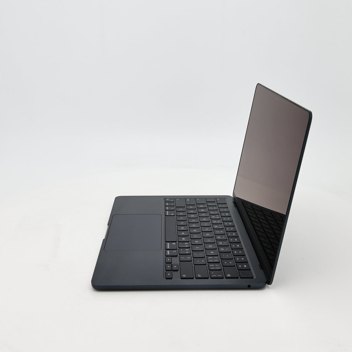 95新 Apple MacBook Air 22年 13寸 M2（8+10核） 16G RAM 256G SSD 午夜色