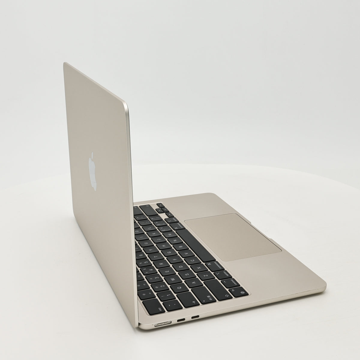 95新 Apple MacBook Air 24年 13寸 M3（8+8核） 8G RAM 256G SSD 星光色