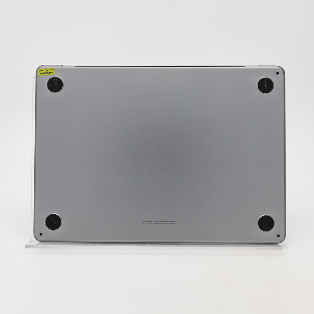95新 Apple MacBook Air 22年 13寸 M2（8+8核） 8G RAM 256G SSD 深空灰色