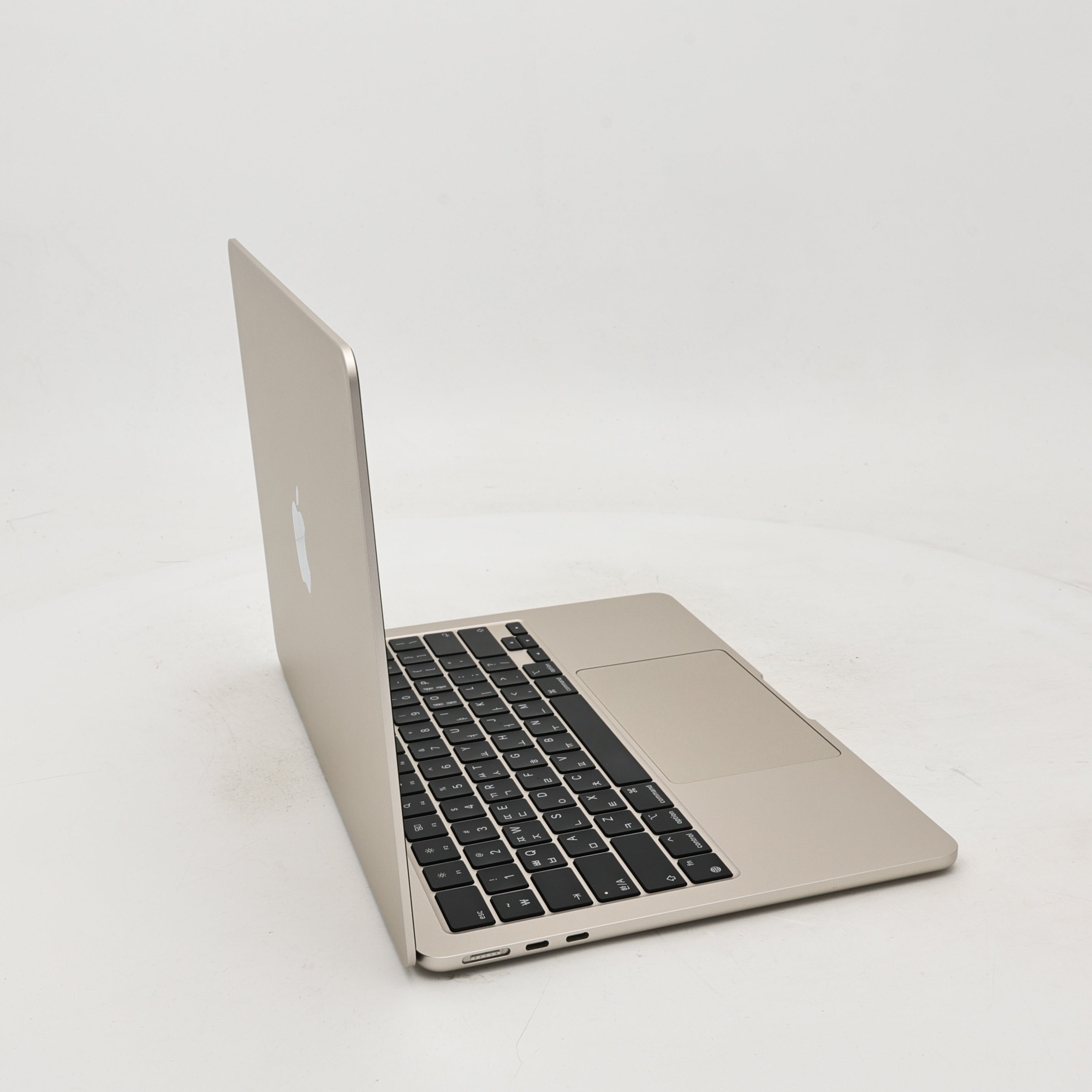 95新 Apple MacBook Air 22年 13寸 M2（8+8核） 8G RAM 256G SSD 星光色