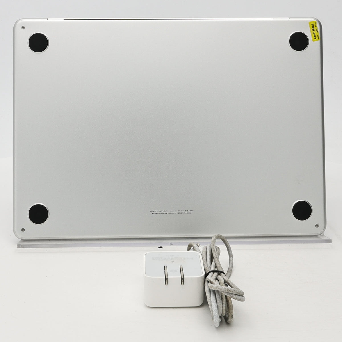 95新 Apple MacBook Air 22年 13寸 M2（8+10核） 8G RAM 512G SSD 銀色