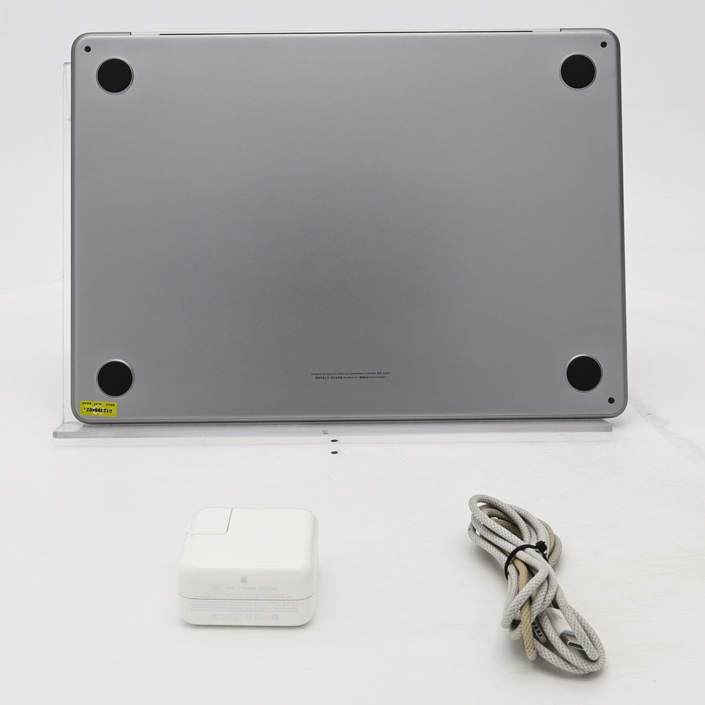 95新 Apple MacBook Air 22年 13寸 M2（8+8核） 8G RAM 256G SSD 深空灰色