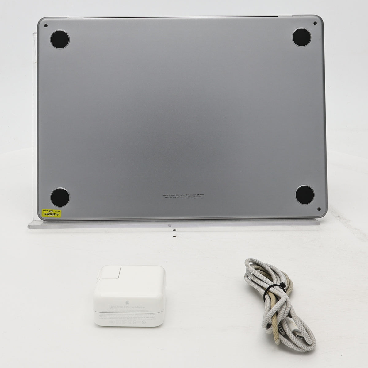 95新 Apple MacBook Air 22年 13寸 M2（8+8核） 8G RAM 256G SSD 深空灰色