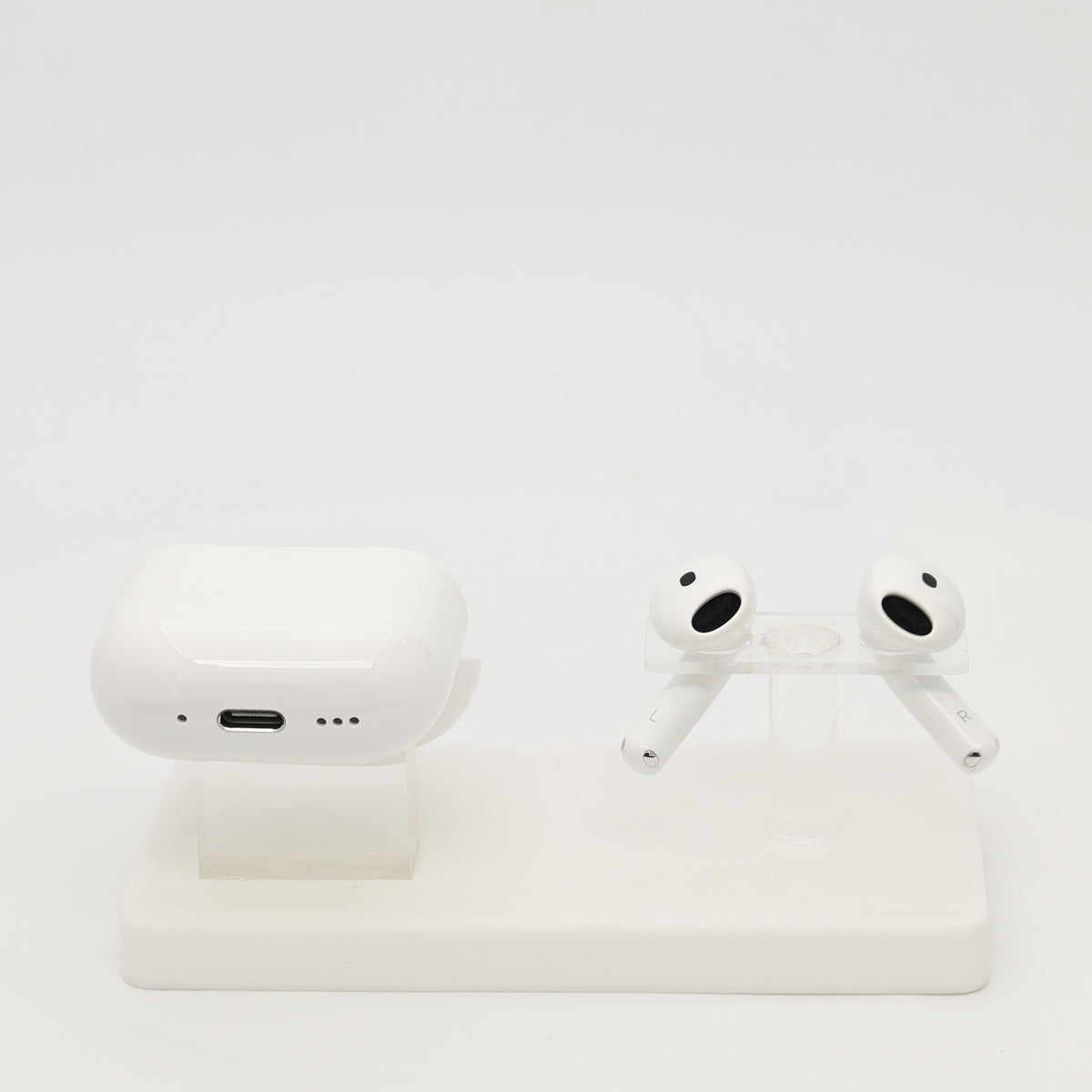 99新 Apple AirPods 5 白色