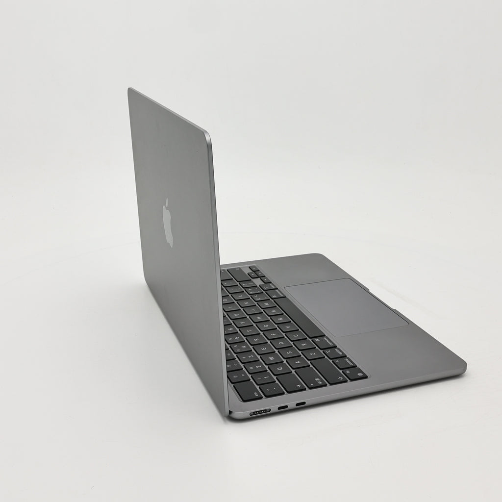 95新 Apple MacBook Air 22年 13寸 M2（8+8核） 8G RAM 256G SSD 深空灰色