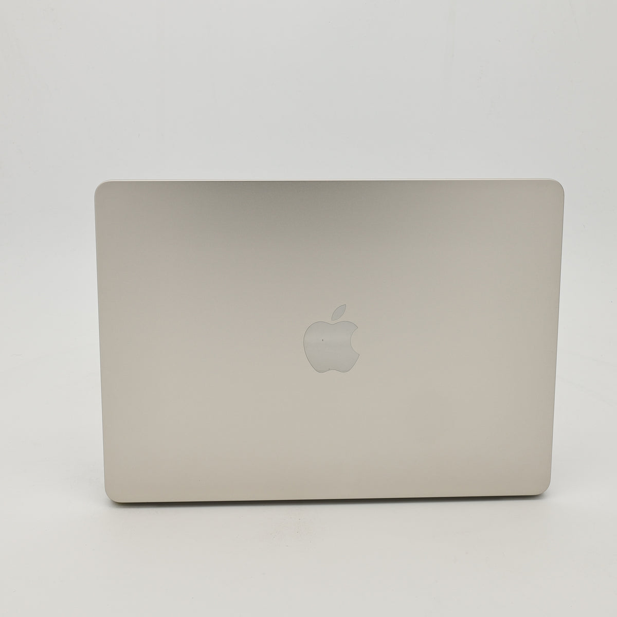 95新 Apple MacBook Air 22年 13寸 M2（8+8核） 8G RAM 256G SSD 星光色