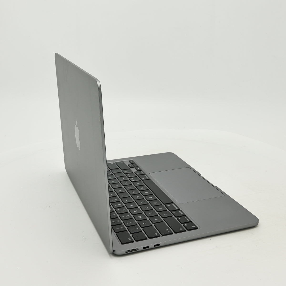 99新 Apple MacBook Air 22年 13寸 M2（8+10核） 8G RAM 512G SSD 深空灰色