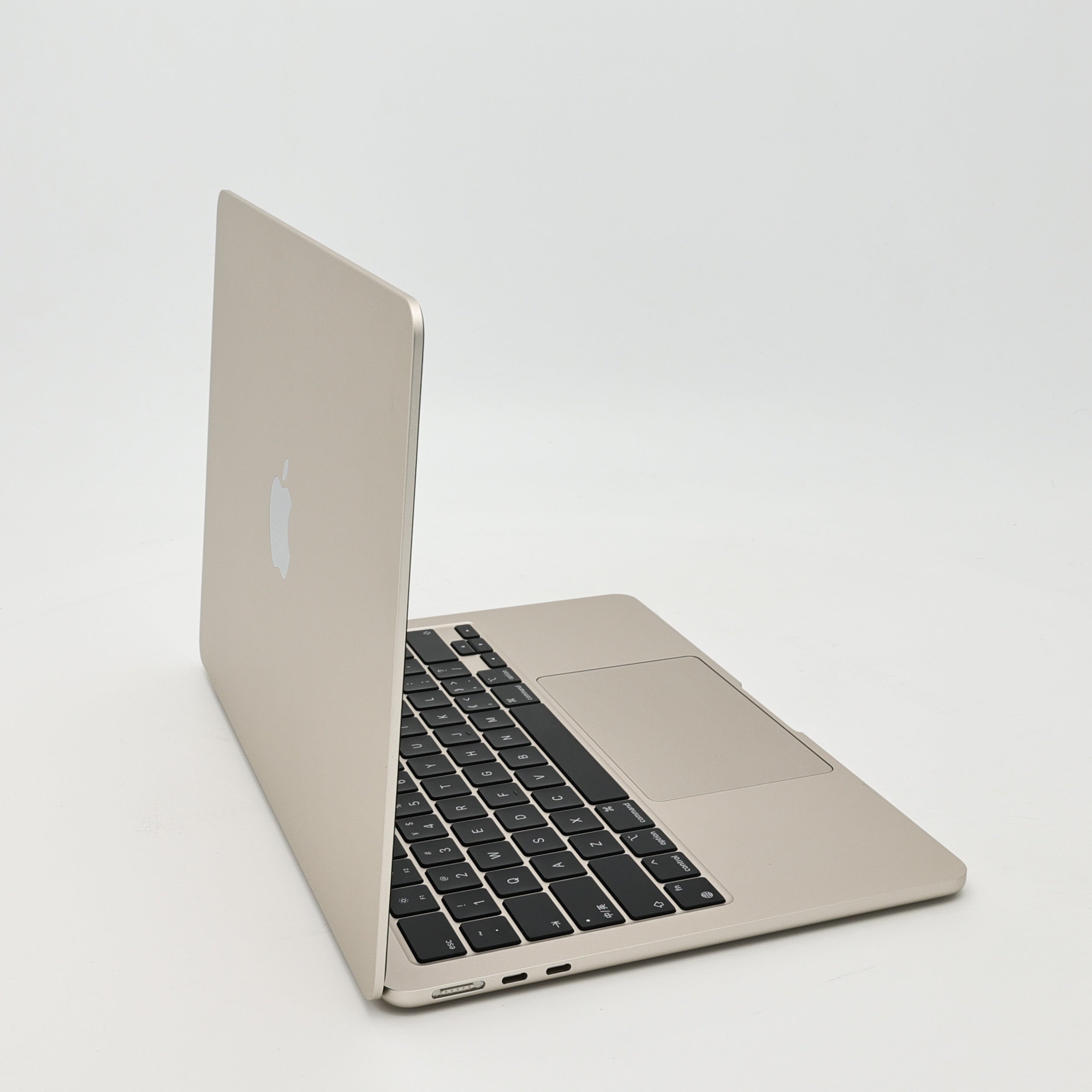 95新 Apple MacBook Air 22年 13寸 M2（8+8核） 8G RAM 256G SSD 星光色