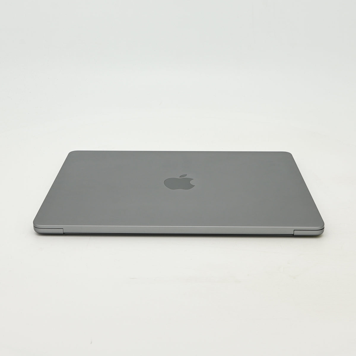 99新 Apple MacBook Air 22年 13寸 M2（8+8核） 8G RAM 256G SSD 深空灰色