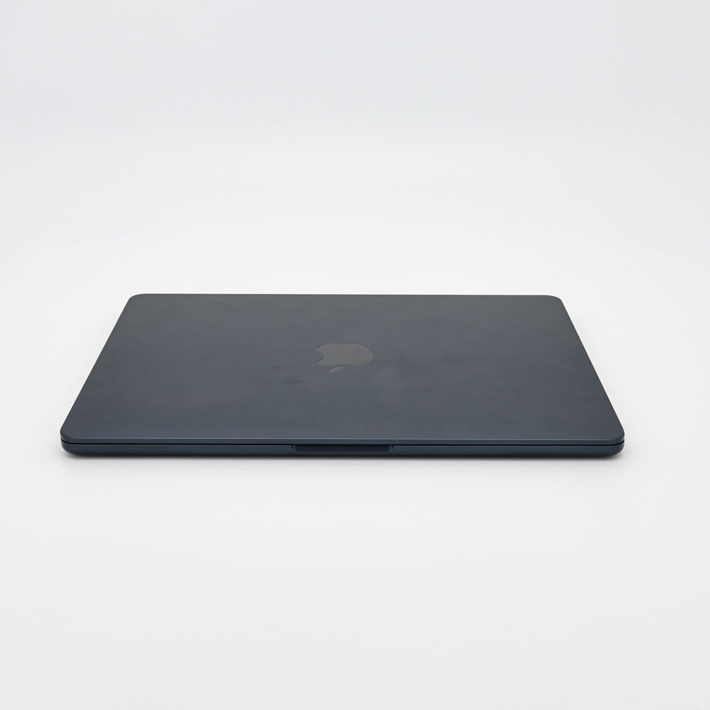 95新 Apple MacBook Air 22年 13寸 M2（8+8核） 8G RAM 256G SSD 午夜色