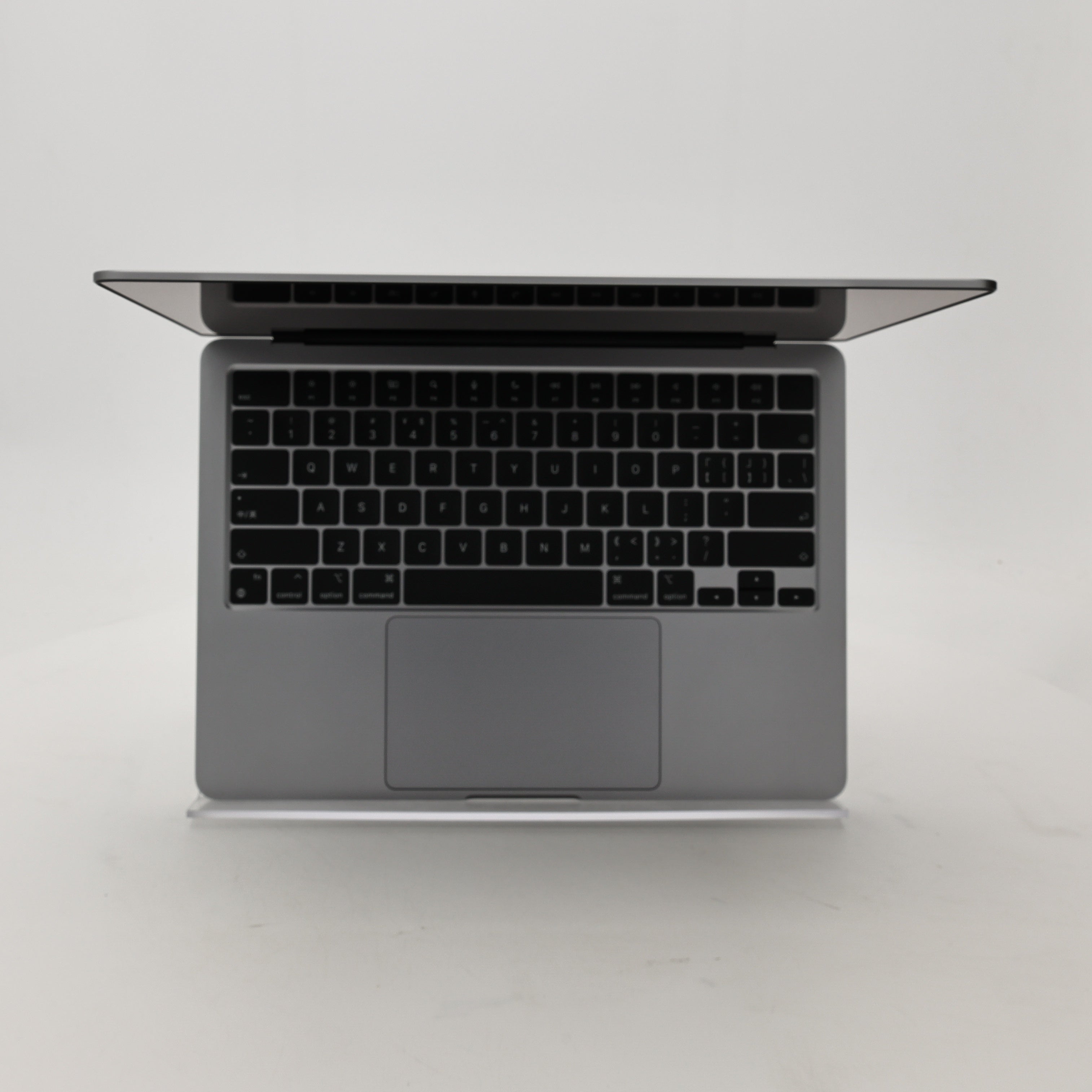 95新 Apple MacBook Air 22年 13寸 M2（8+8核） 8G RAM 256G SSD 深空灰色