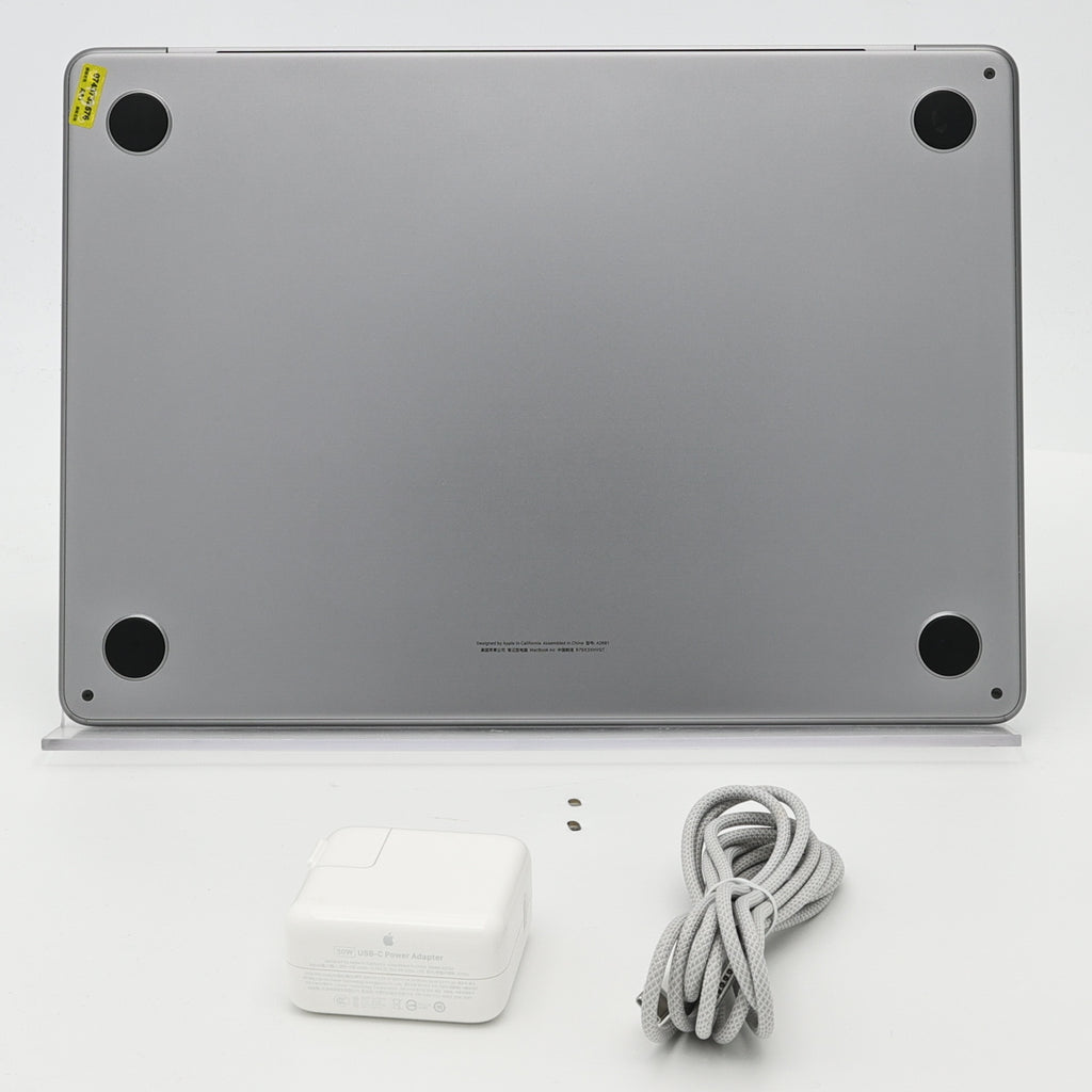 95新 Apple MacBook Air 22年 13寸 M2（8+8核） 8G RAM 256G SSD 深空灰色