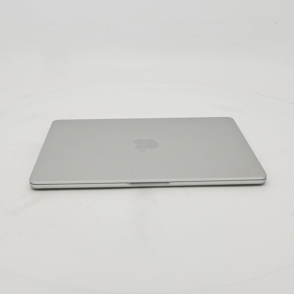 95新 Apple MacBook Air 22年 13寸 M2（8+8核） 8G RAM 256G SSD 銀色