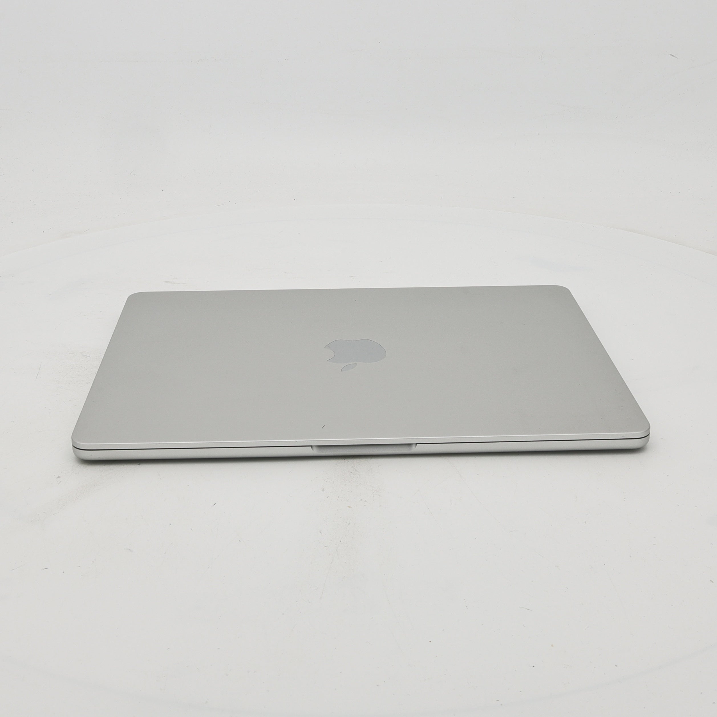 95新 Apple MacBook Air 22年 13寸 M2（8+8核） 8G RAM 256G SSD 銀色